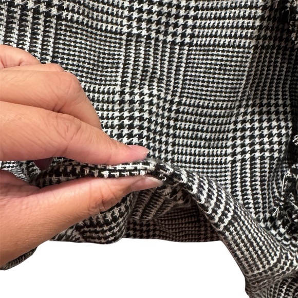 NWT Mare Mare x Anthropologie Houndstooth Fringe Mini Skirt Preppy Black White L - Picture 7 of 12